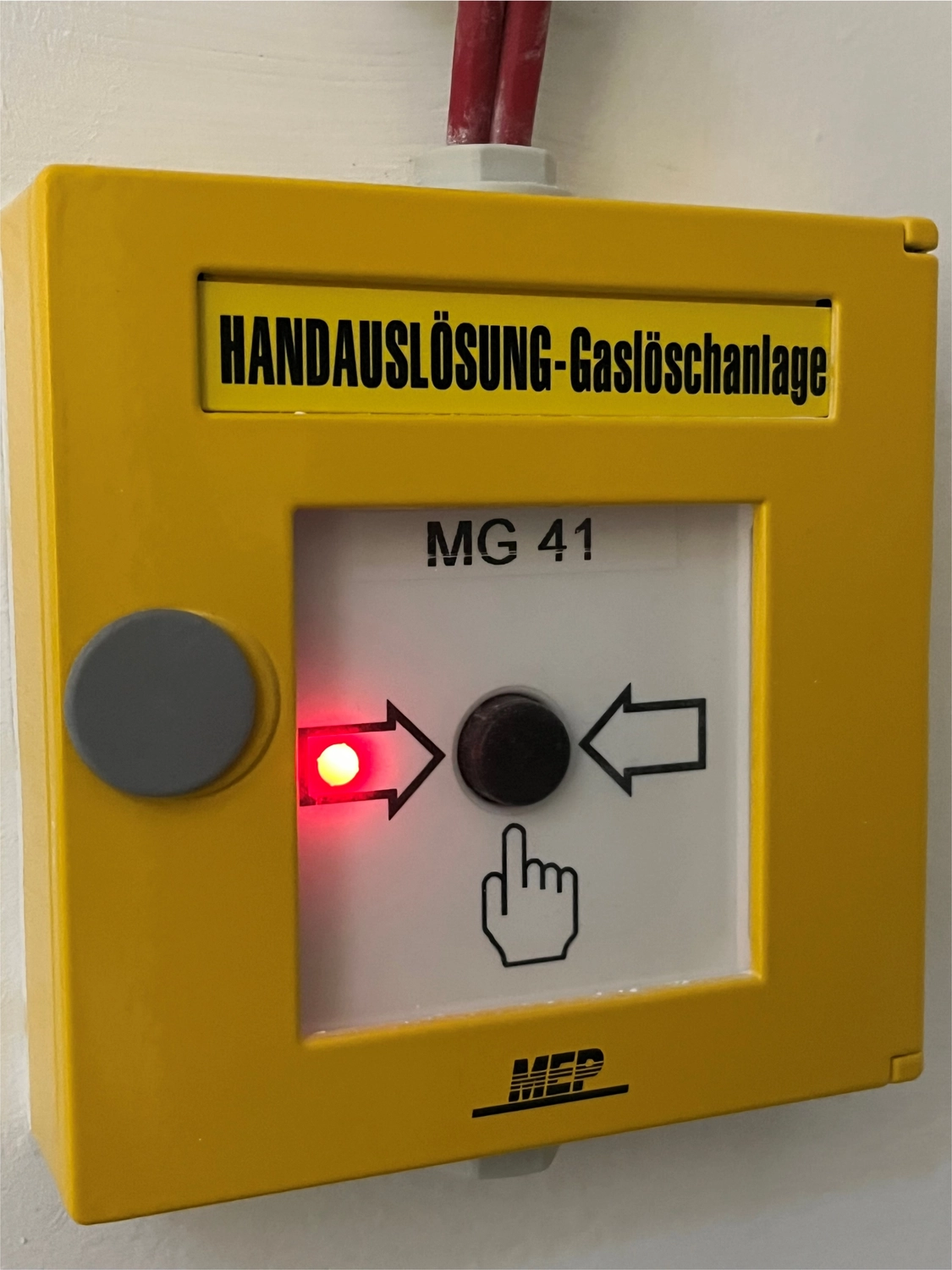 Alexandra Sturm – Beratung mit System – Sicherheit, Technik, Verantwortung – professionelle Installation von Elektro- oder Sicherheitssystemen